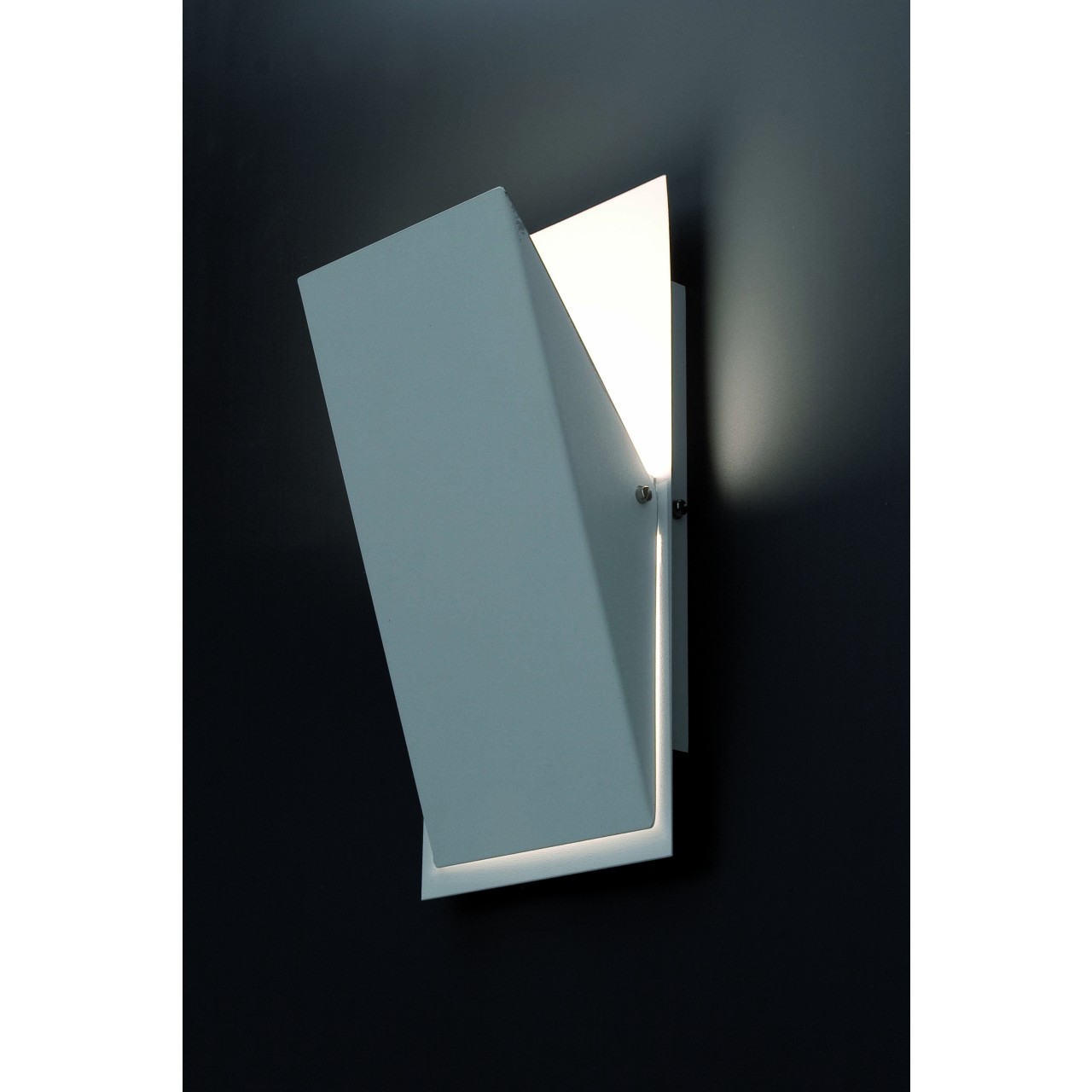 HOMS White wall lamp