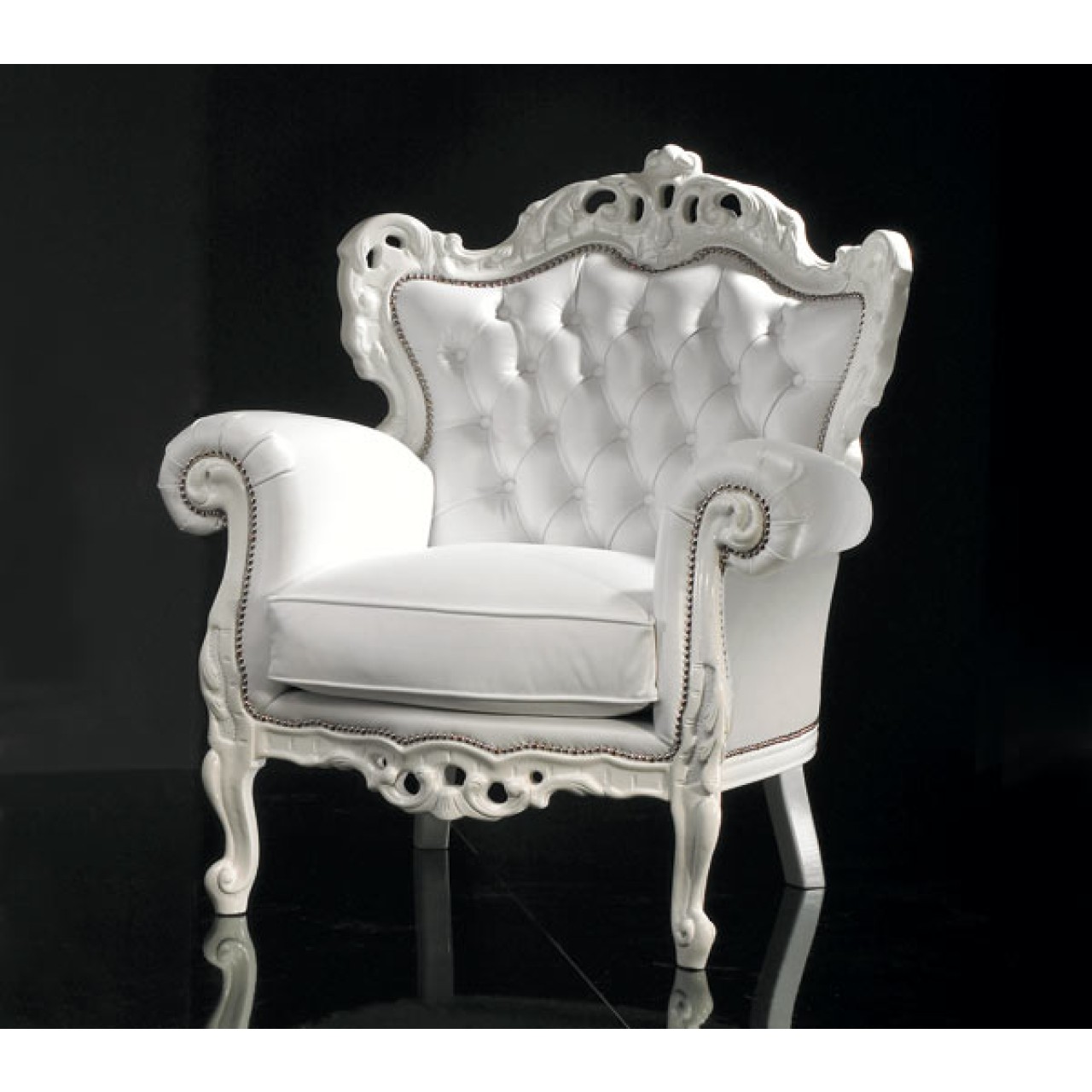 9102P Armchair
