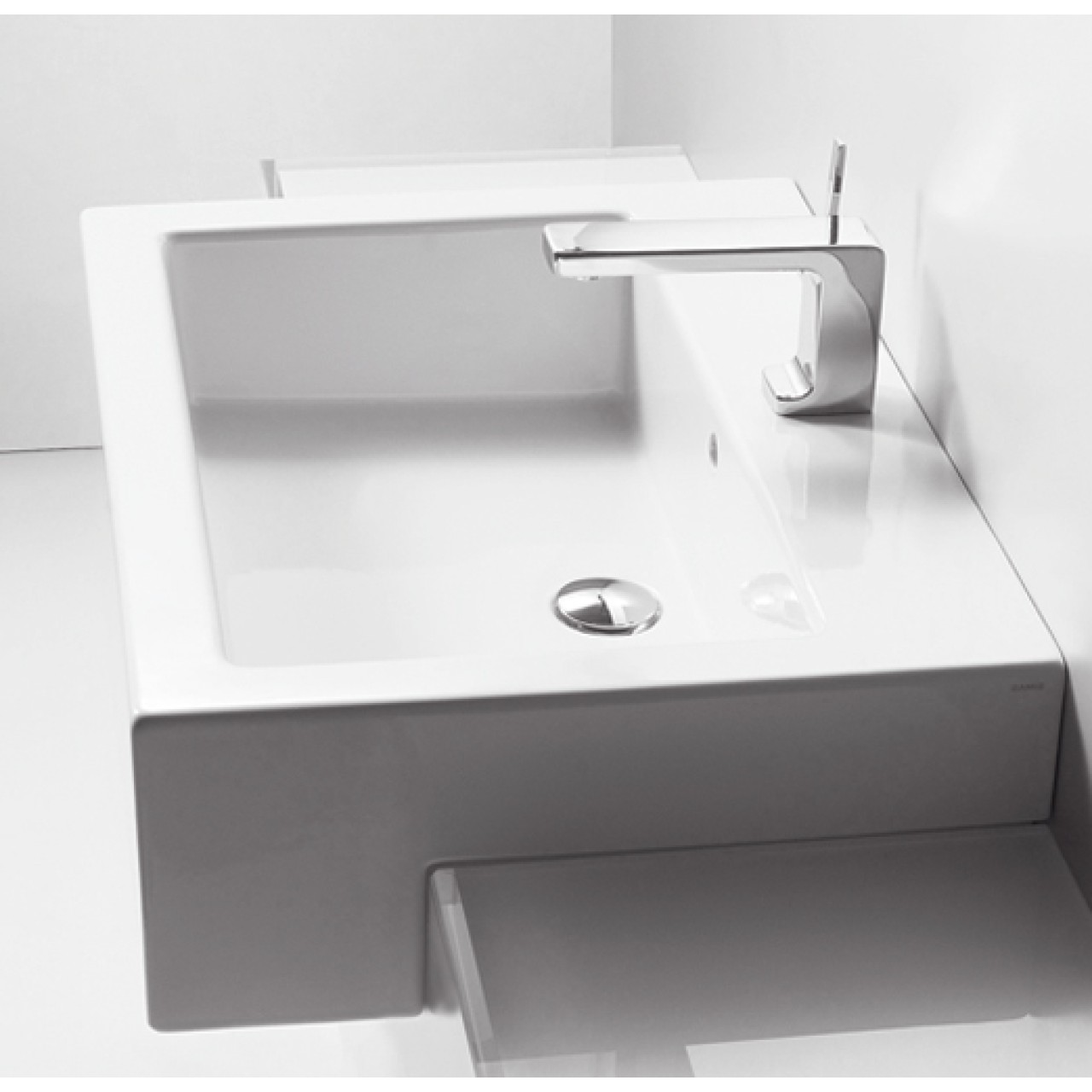 FROZEN FZ 15 Semi-inset washbasin